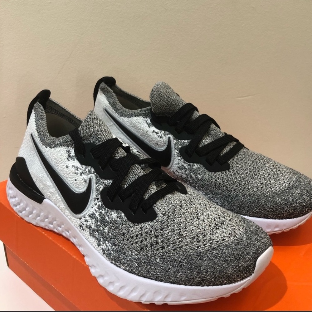 Women Nike Epic React Flyknit 2 Black White